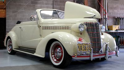 bill lovens cream three quarters front right
